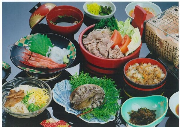 【大阪府内発】 天橋立・伊根の舟屋めぐり遊覧と「焼きあわび・冷しゃぶ御膳」 日帰り2